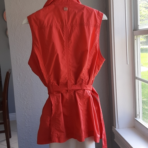 Light Vest - Picture 7 of 13